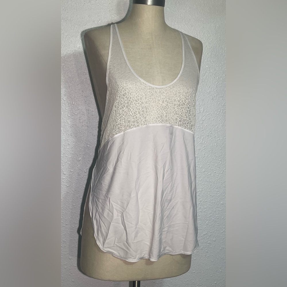 Lululemon twist and train tank top size 8